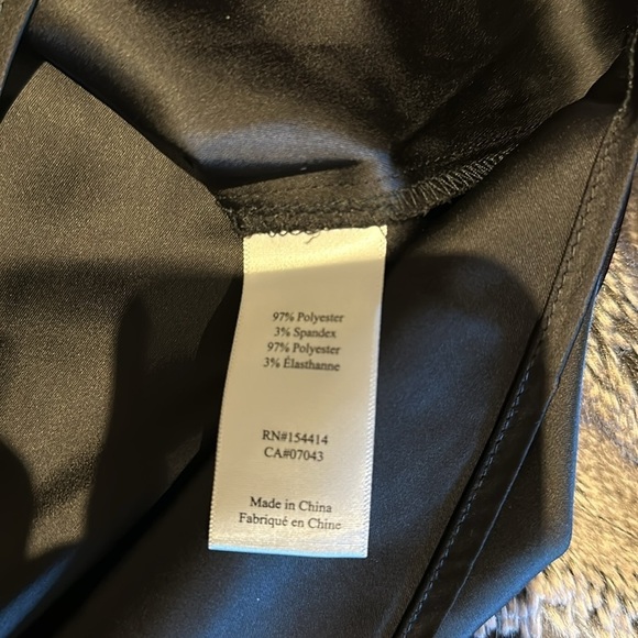 Gemma & Jane Black V neck flowy style silky 3/4 sleeve blouse Sz  M - Picture 11 of 14